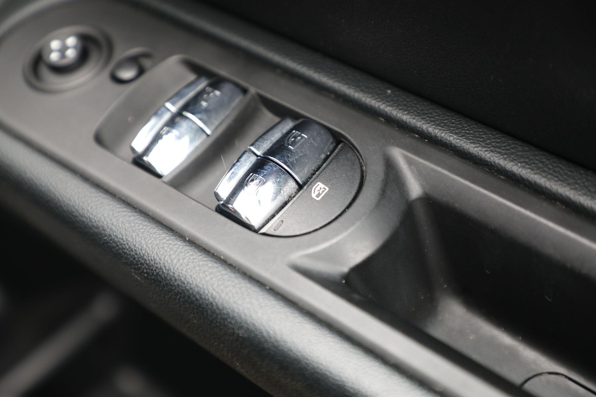 Large vehicle image